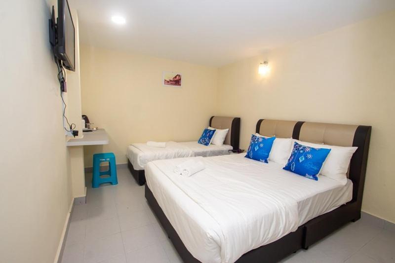 Southern Tip Hotel Pontian Kecil Eksteriør billede